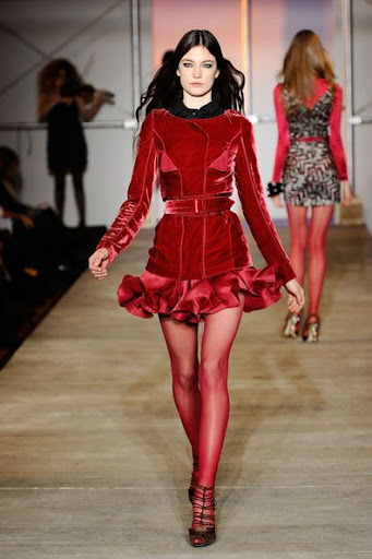 Zac%2BPosen%2BRunway%2BFall%2B2010%2BMBFW%2B8ju8mIUUkr l 2010 Fashion Show: Zac Posen