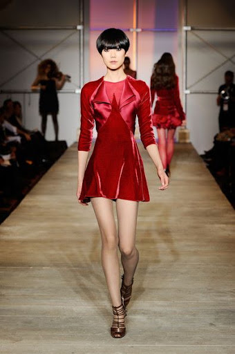 Zac%2BPosen%2BRunway%2BFall%2B2010%2BMBFW%2Bccwlwt5 fzYl 2010 Fashion Show: Zac Posen