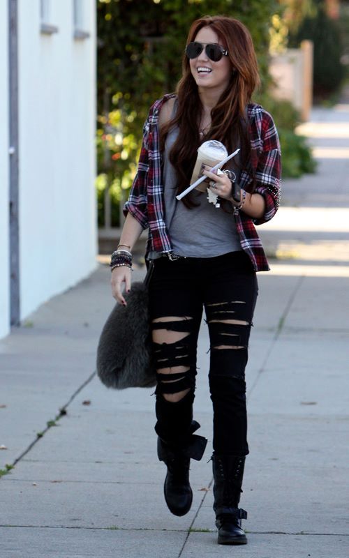 Womens Jeans: Celebrity style miley cyrus 21%20%281%29 Womens Jeans: Celebrity style