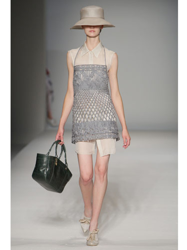 Best Outfits For Summer Parties mcx alberta ferretti spring runway 0610 de Best Outfits For Summer Parties