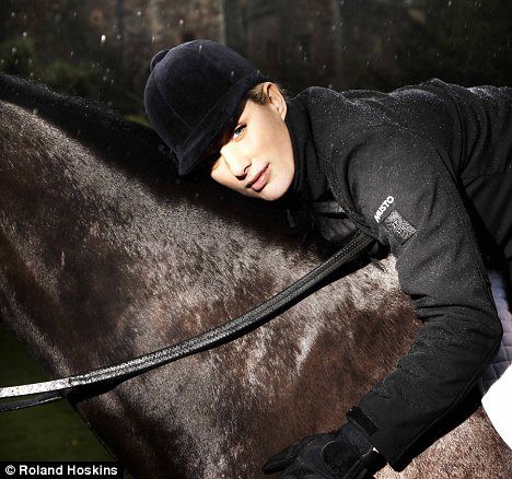 Zara Phillips launches her own clothing line article 1298313 0A9956F2000005DC 816 468x438 Zara Phillips launches her own clothing line