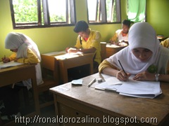 Suasana Hari Kedua Ujian Semester Ganjil di SMAN Pintar 3