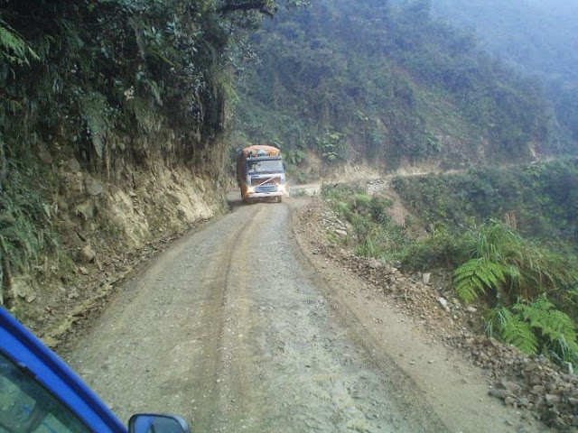 r9 Top 5 Most Dangerous Roads in the World