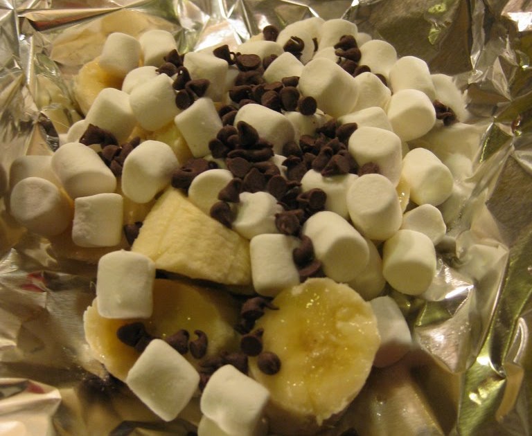 Good Cook Doris Bananas + Chocolate + Marshmallows....a Perfect Dessert