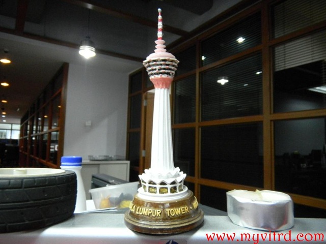 [kl tower night towerthon 2011 2[8].jpg]