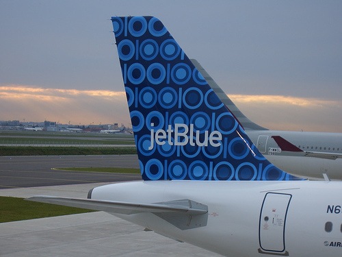 [JetBlue[3].jpg]