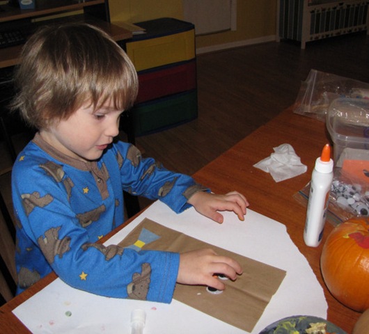 [tgivingcraftworkingonscrow[3].jpg]