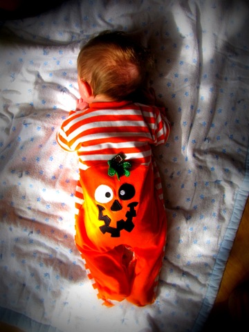 [jessepumpkinbottom[5].jpg]