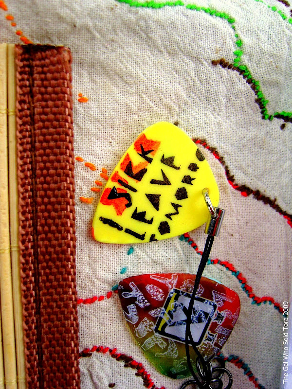 Homemade Guitar Picks The Gal Who Sold Tora