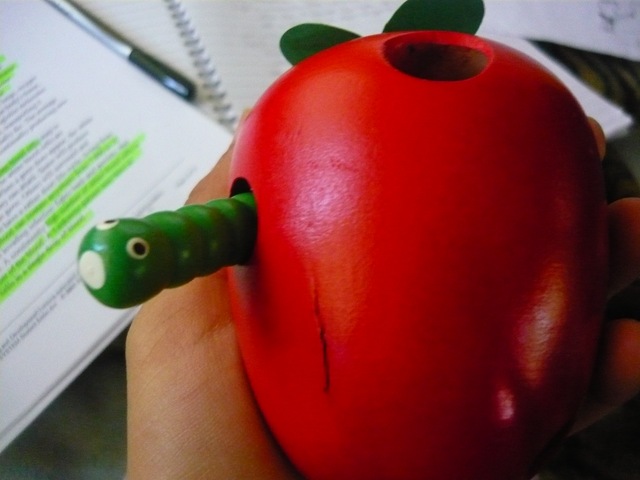 [photo worms eating my apple 021[9].jpg]