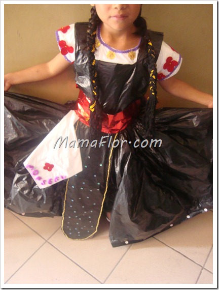 Como hacer el vestido de marinera con material de reciclaje Como hacer el vestido de marinera con material de reciclaje
