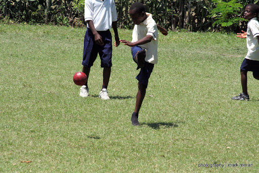 Kicking the ball (Day 6: Thu, 9/17)