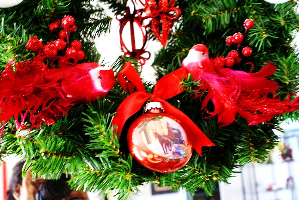 [Maggielamarre-ornament[6].jpg]