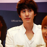 <2011@SS3 in Singapore / Cr. xinmsn / Photo by Running Into The Sun >