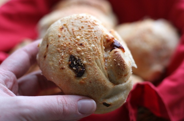 [tomato-parm-rolls-21.jpg]