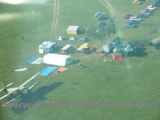 Skoki spadochronowe w tandemie z samolotu w Przasnyszu