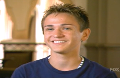 [Aaron Kelly American Idol Audition The Climb[3].png]