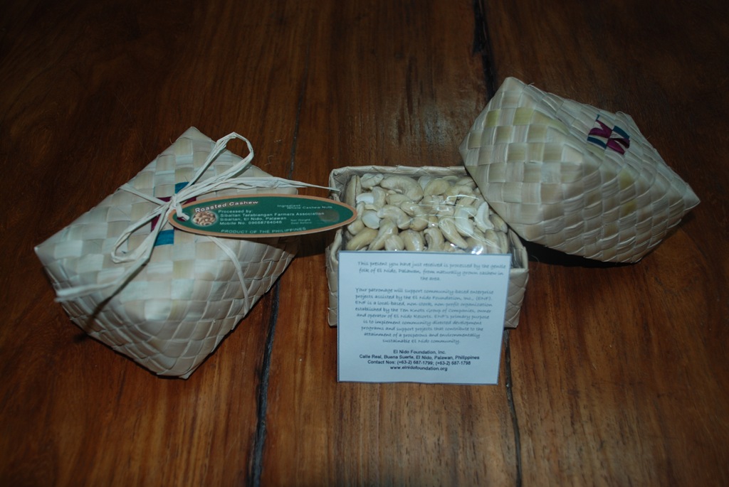 [packaged cashew[3].jpg]