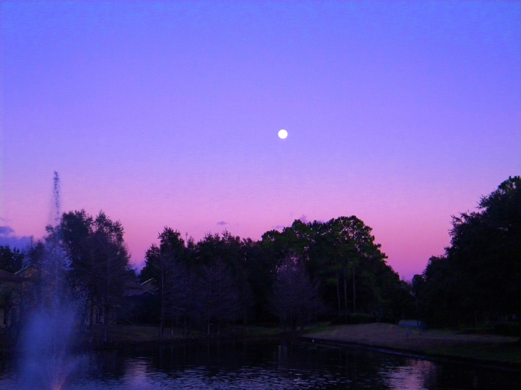 [walking in sunset and moon 017[5].jpg]