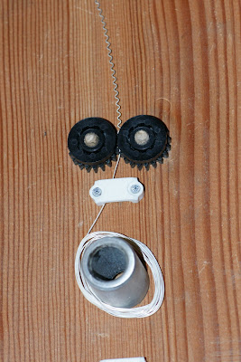 Gear jig for creating zig zag wire by hand