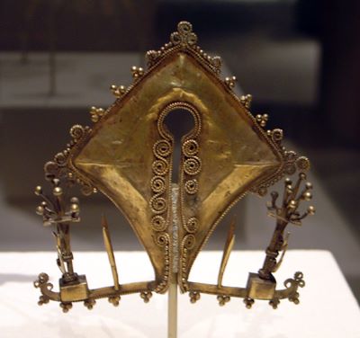 Akan gold Mamuli