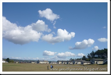 The sky was so blue as if someone painted it. 