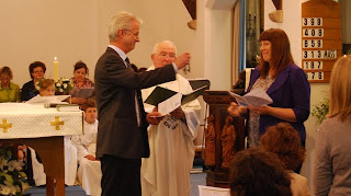 The keys to the school were handed over to Ms Cowler by the school’s Chair of Governors, Mike Dean, under the watchful eye of Fr.Kevin
