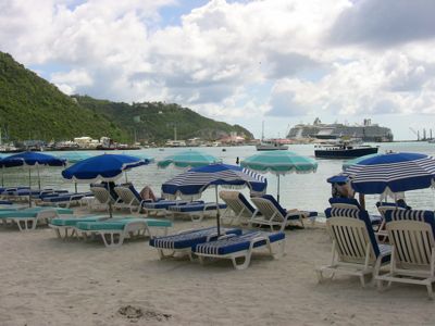 Philipsburg-beach.jpg