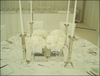 wed_white_table2_lrobbir