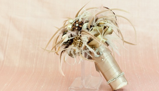 [victoria_lrglaplumecouture8.jpg]