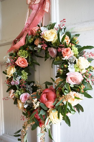 [ashley_elliott0341682x1024hanafloral[1].jpg]