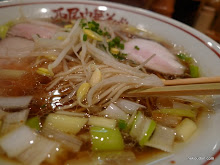 豆付きもやしに麺は極細ストレート麺