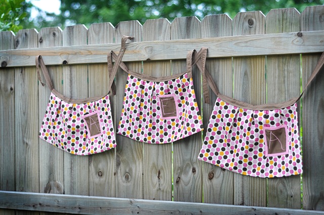 [Aprons[3].jpg]