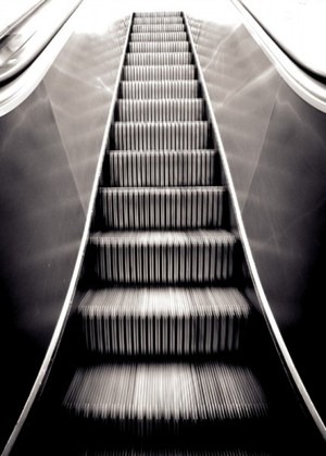 [escalator1[2].jpg]