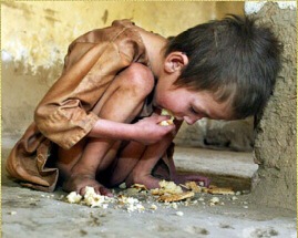 [crianca com fome comendo lixo[13].jpg]