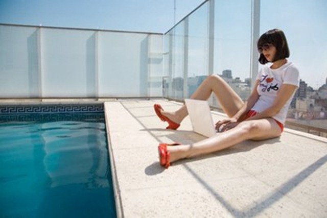 [blogues Blogar à beira da piscina[4].jpg]