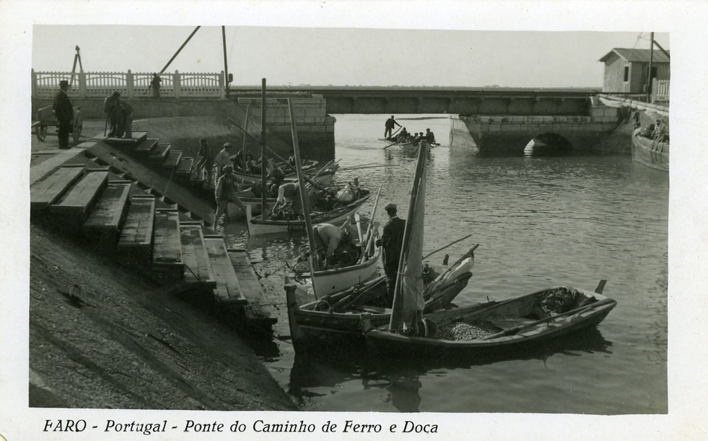 [Doca e saveiros[6].jpg]