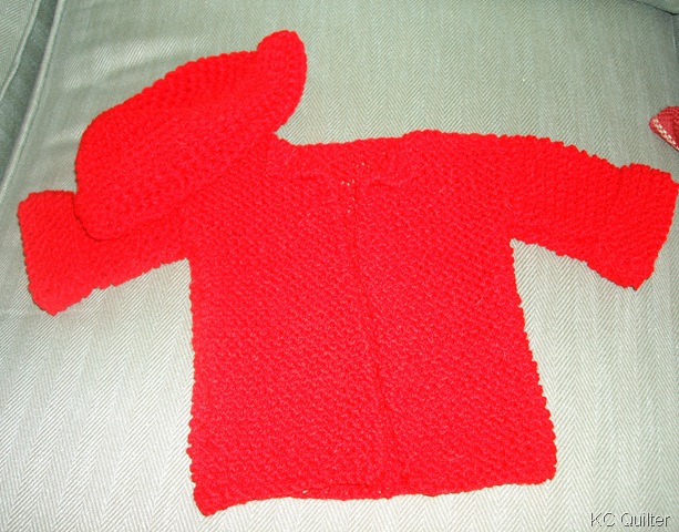 [KnitBabySweaterWithCrochetedHat[4].jpg]