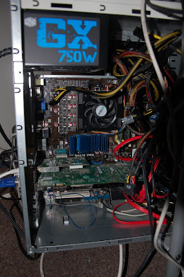 El interior de la computadora con la 9600
