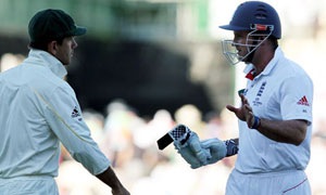 [Ponting-and-Strauss-in-Ad-004[5].jpg]