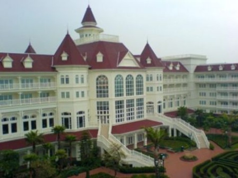Hong_Kong_Disneyland_Hotel...