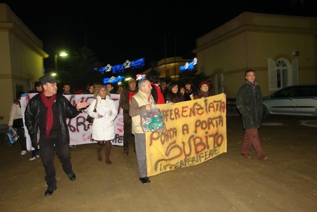 [manif2[3].jpg]