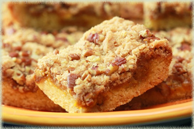 101102-pumpkin-butter-pecan-dessert-bars-1