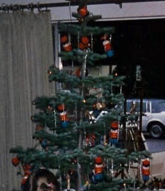 [2010-12-19-1606-51_edited[5].jpg]