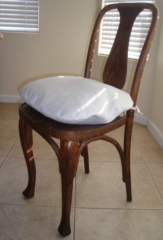 [chairs 007-1[3].jpg]