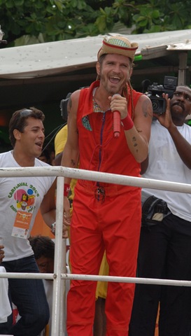[Saulo_domingoEVA02[2].jpg]