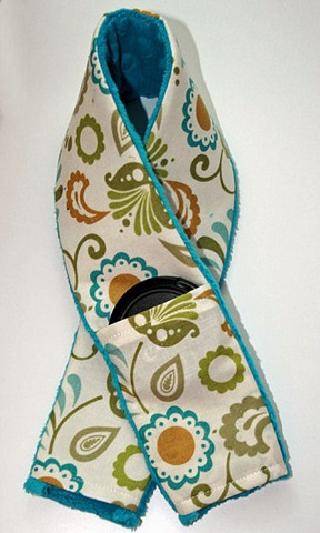 [floral_in_teal[4].jpg]
