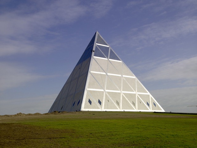 [palace-of-peace-and-reconciliation-astana-cazaquistao[2].jpg]