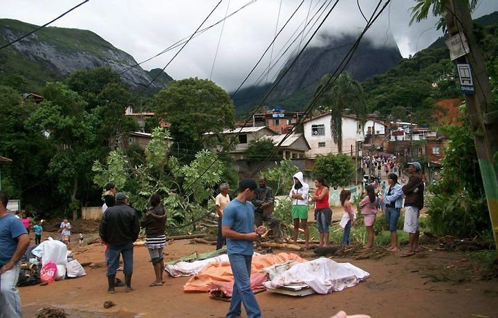 [12_MHG_chuva2[3].jpg]