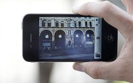 [Applelocationrowexposessmartphonesasdoubleagents[3].jpg]